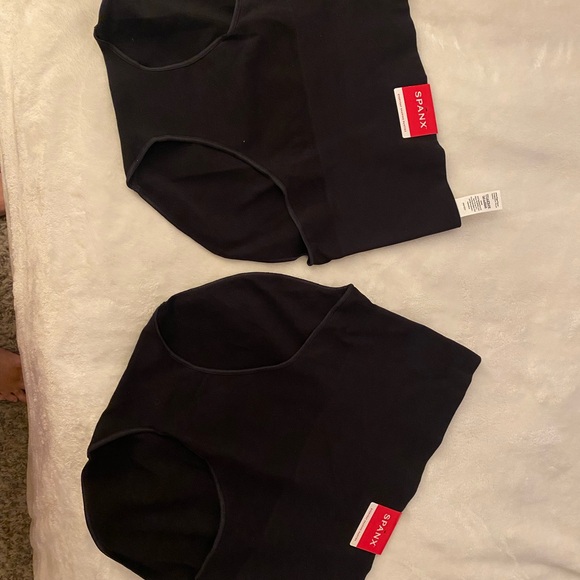 Spanx everyday shaping panties (2 pair) - Picture 2 of 4